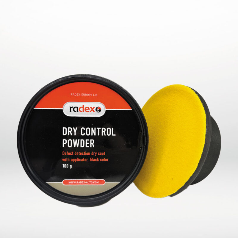 Burk med kontrollpulver och applikator.